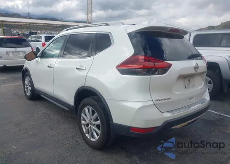2018 Nissan Rogue Sv z USA, uszkodzony, nr VIN 5N1AT2MTXJC834655